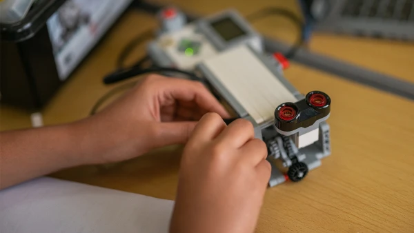 Working on robotics project at wellspring private school elementary